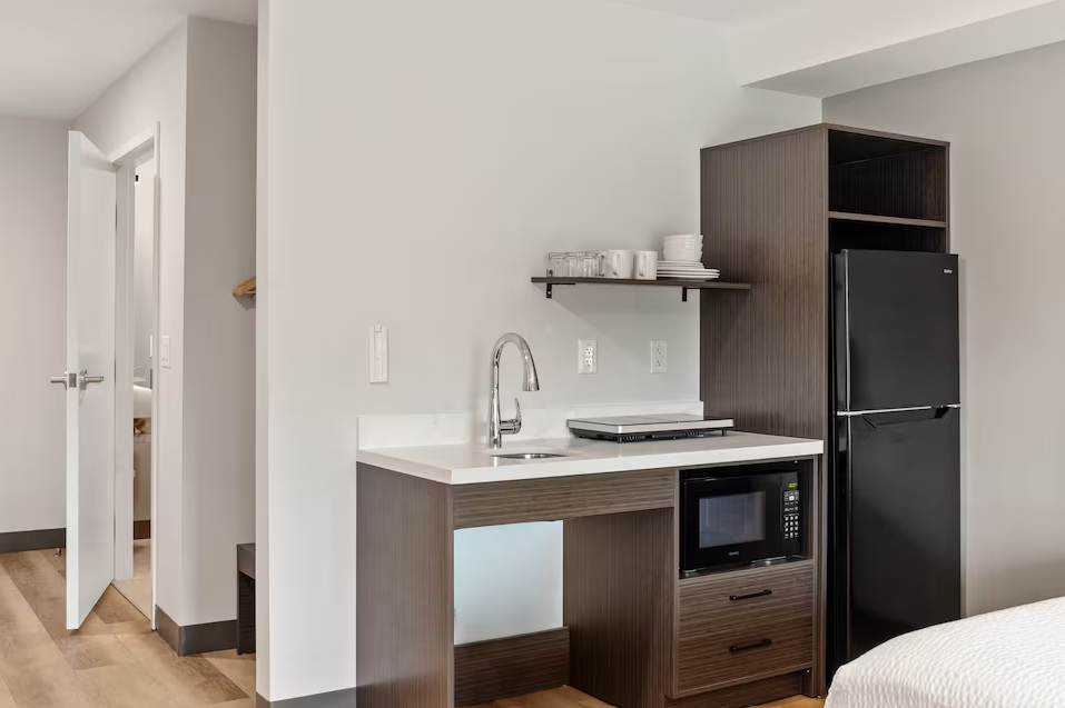 Studio 6 Hotel - project image 4